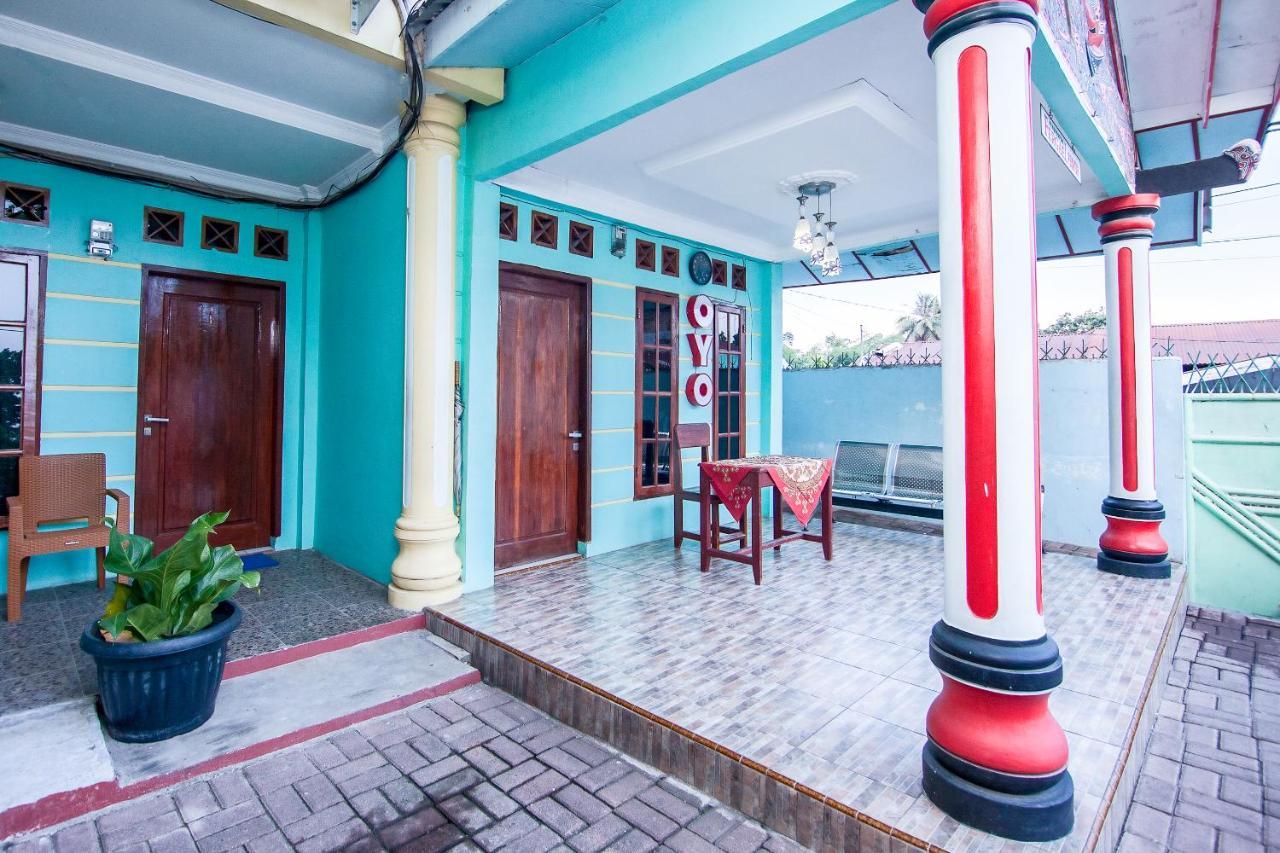 Oyo 796 Penginapan Fergael Pematangsiantar Exterior photo