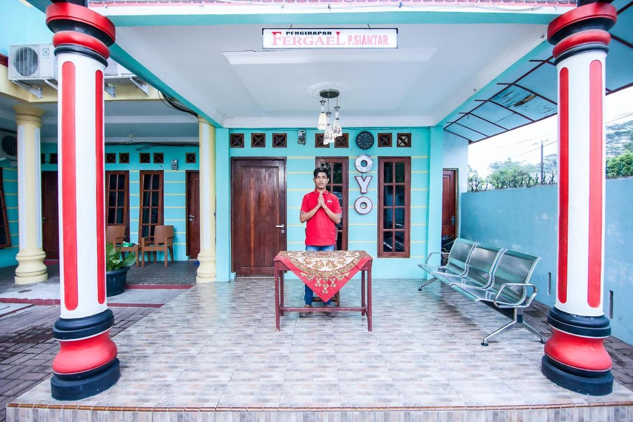 Oyo 796 Penginapan Fergael Pematangsiantar Exterior photo