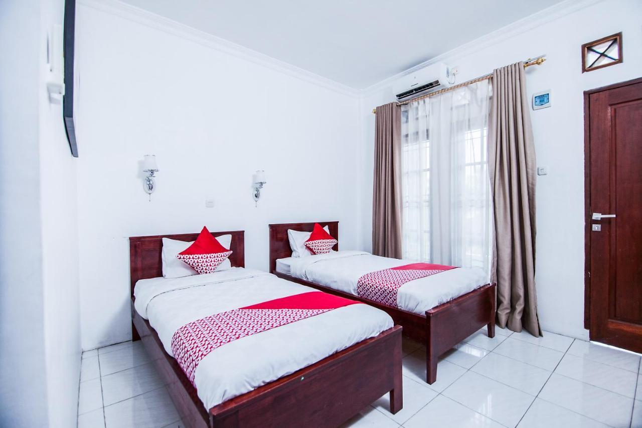 Oyo 796 Penginapan Fergael Pematangsiantar Exterior photo