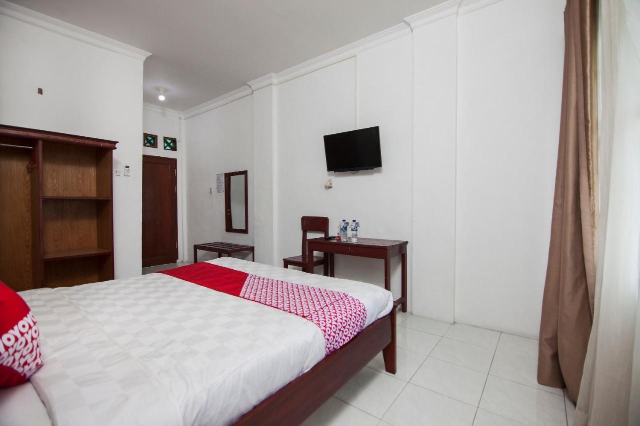 Oyo 796 Penginapan Fergael Pematangsiantar Exterior photo